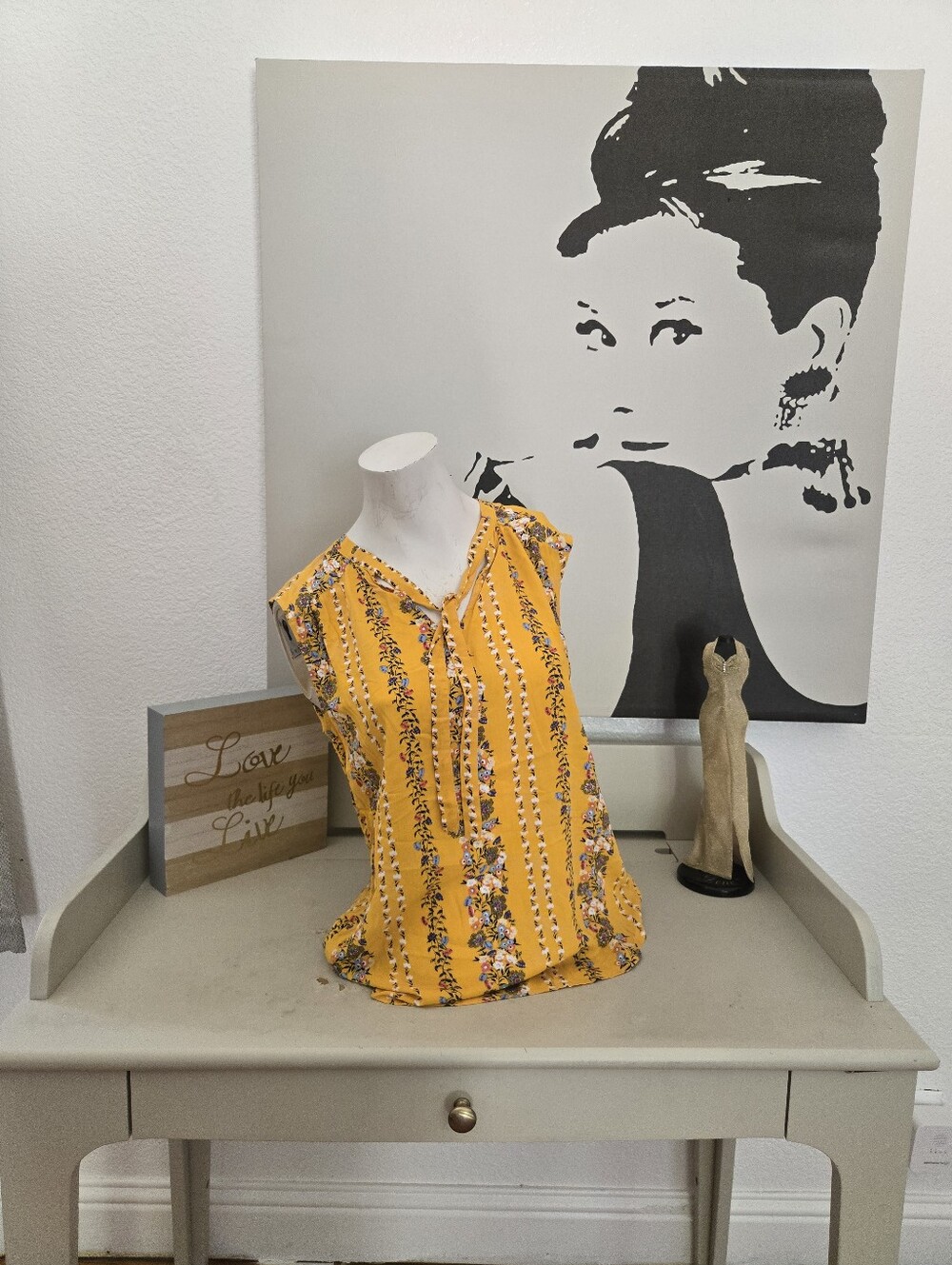 NWT Womens Old Navy Yellow Floral Stripe V-Neck Tie-Front Tank Size Small